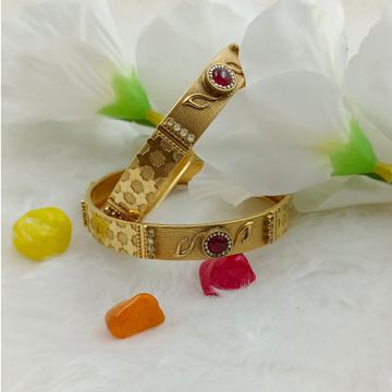 916 ANTIQUE SAUROSKI BANGLE by Ranka Jewellers