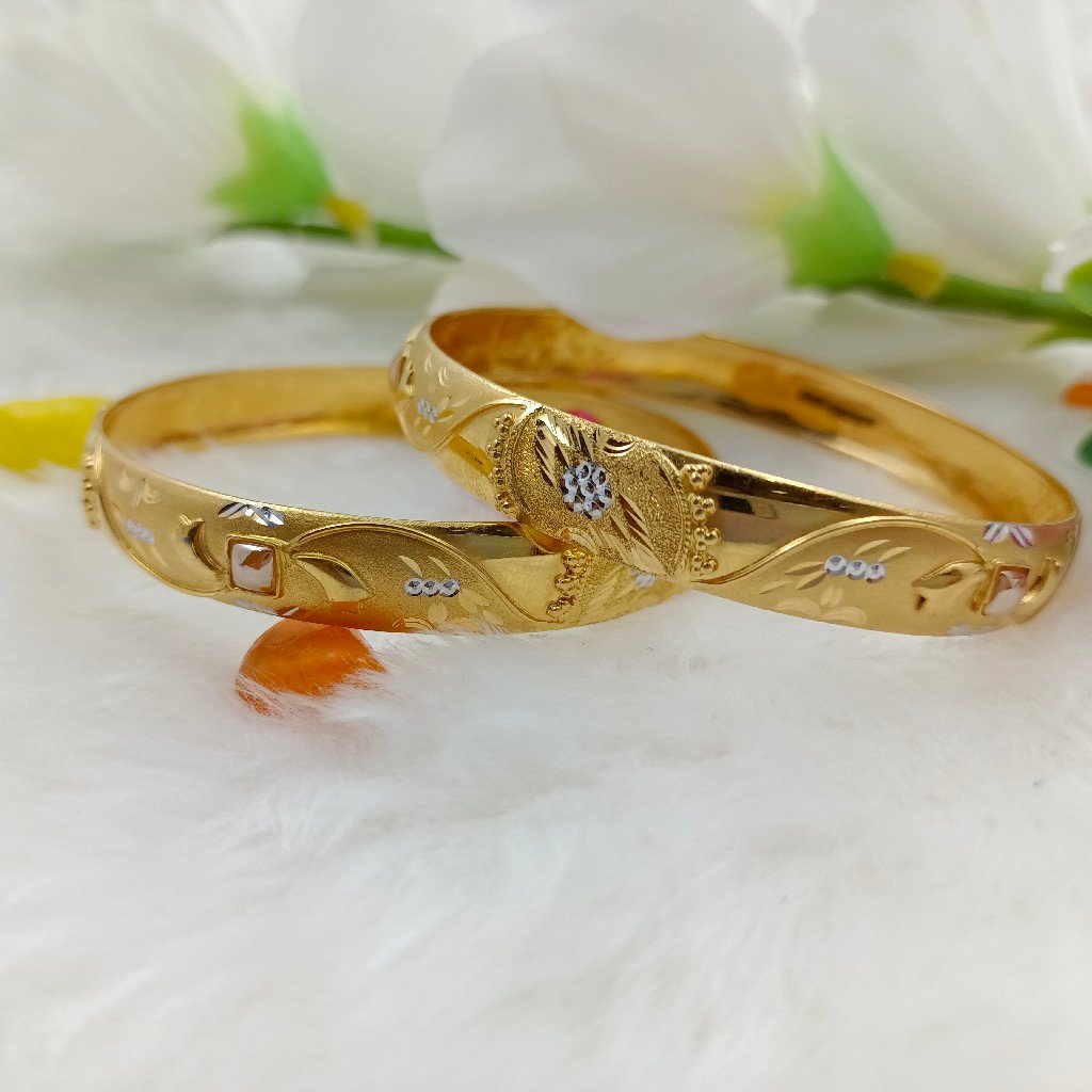 916 PLAIN GOLD BANGLE