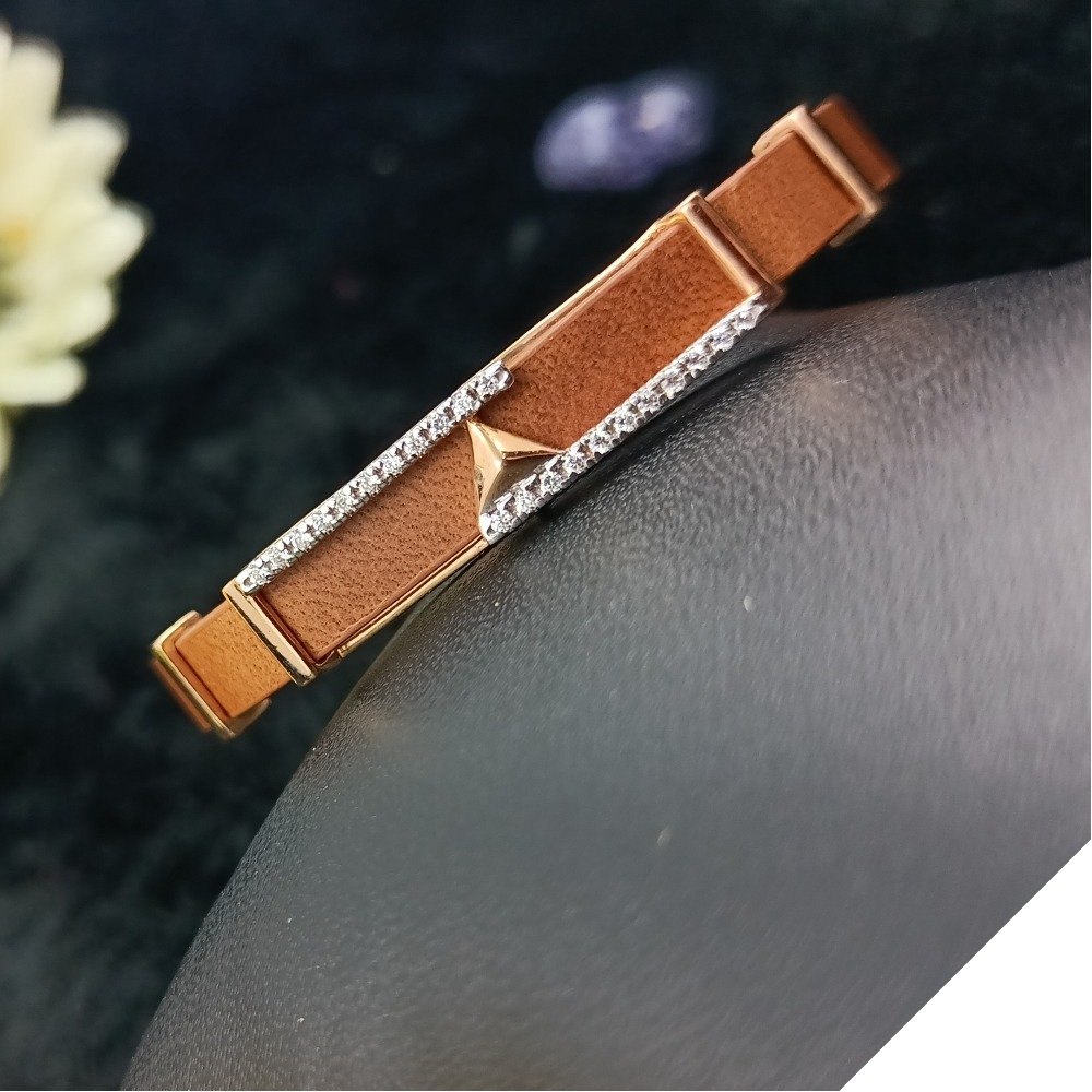 18Kt Gold Fancy Leather Belt Bracelet